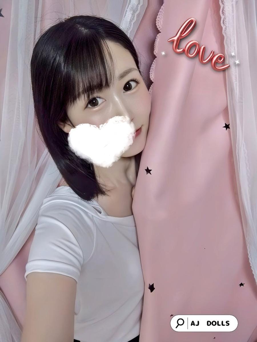 月城まゆ / 本日出勤です(*´∇｀)✨ 写メ日記